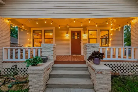 817 Henderson Street Houston TX 77007