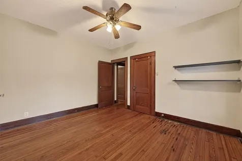 817 Henderson Street Houston TX 77007