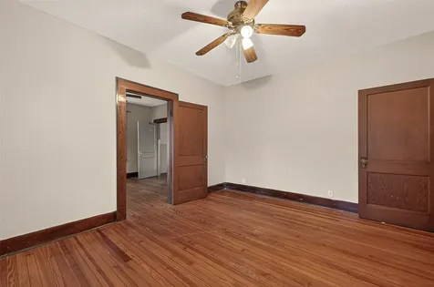 817 Henderson Street Houston TX 77007