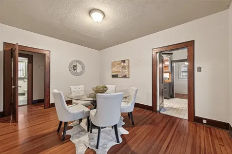 817 Henderson Street Houston TX 77007