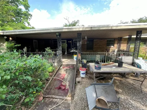 6700 Howe Street Groves TX 77619