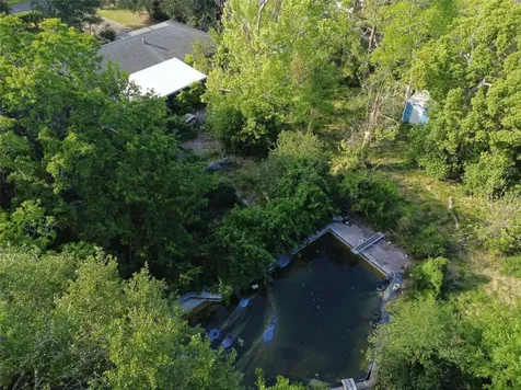 6700 Howe Street Groves TX 77619