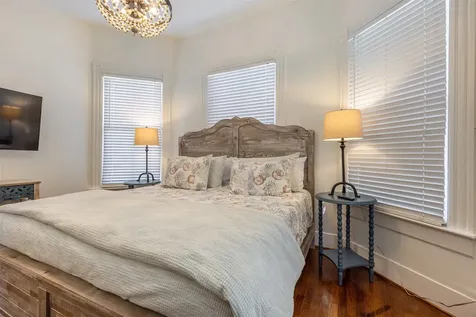 3027 Avenue O 1/2 Galveston TX 77550