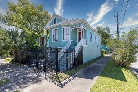 3027 Avenue O 1/2 Galveston TX 77550