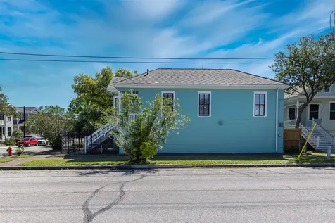 3027 Avenue O 1/2 Galveston TX 77550
