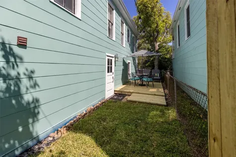 3027 Avenue O 1/2 Galveston TX 77550