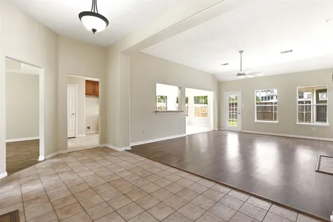 1811 Ridgeway Trail Kingwood TX 77339