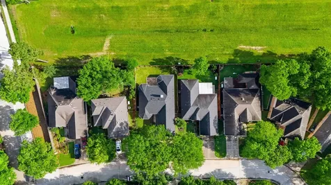 1811 Ridgeway Trail Kingwood TX 77339