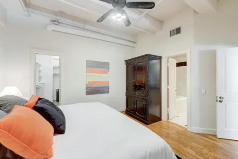 1120 Texas Street 5d Houston TX 77002
