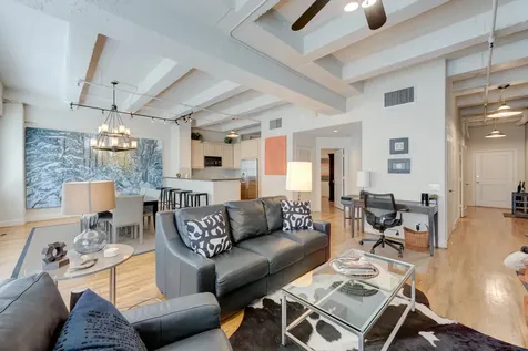 1120 Texas Street 5d Houston TX 77002