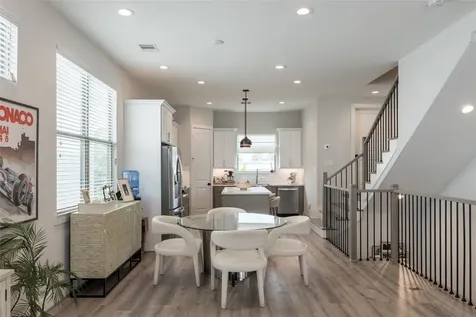 5306 Creekmont Timbers Trail Houston TX 77091