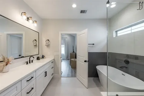 5306 Creekmont Timbers Trail Houston TX 77091