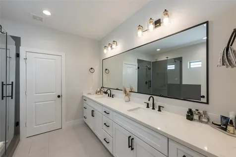 5306 Creekmont Timbers Trail Houston TX 77091