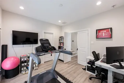 5306 Creekmont Timbers Trail Houston TX 77091