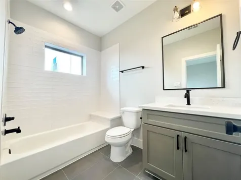 5306 Creekmont Timbers Trail Houston TX 77091