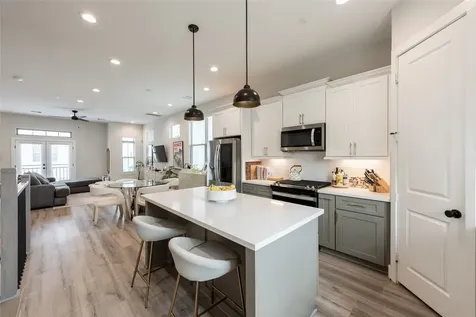 5306 Creekmont Timbers Trail Houston TX 77091