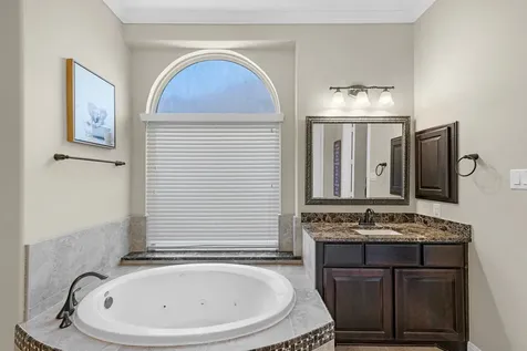 1016 Bolivar Point Lane Friendswood TX 77546