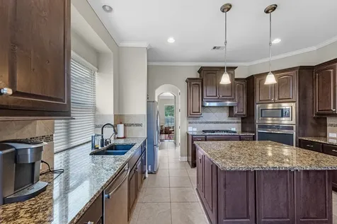 1016 Bolivar Point Lane Friendswood TX 77546