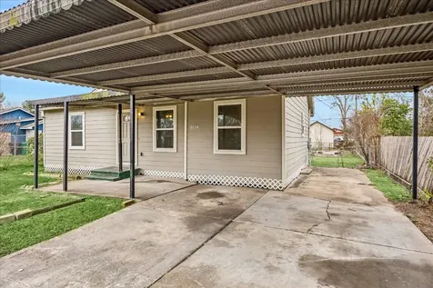 5126 Higgins Street Houston TX 77033