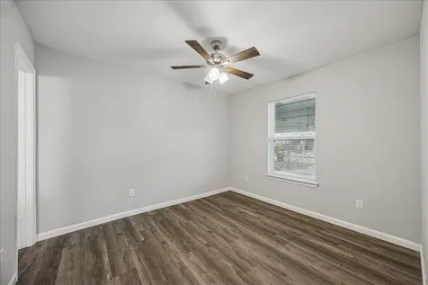 5126 Higgins Street Houston TX 77033