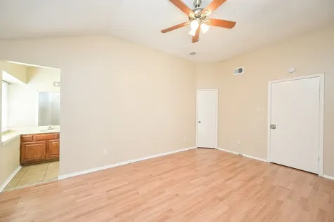 4218 Bridledon Lane Houston TX 77014