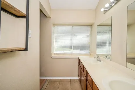 4218 Bridledon Lane Houston TX 77014