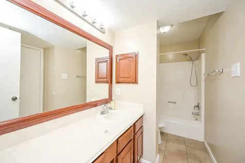 4218 Bridledon Lane Houston TX 77014