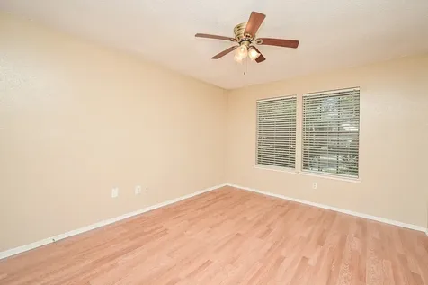 4218 Bridledon Lane Houston TX 77014