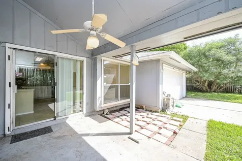 4218 Bridledon Lane Houston TX 77014