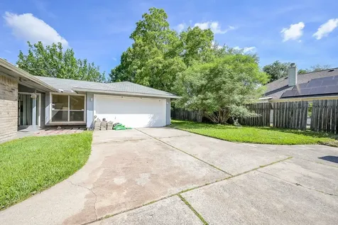 4218 Bridledon Lane Houston TX 77014