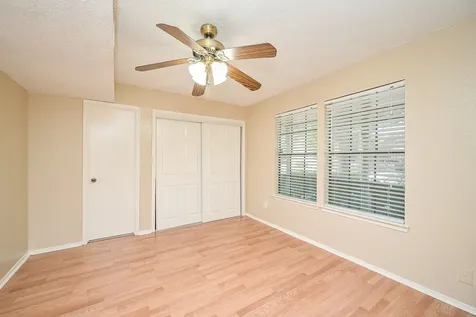 4218 Bridledon Lane Houston TX 77014
