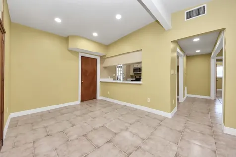 5326 Heatherbrook Drive Houston TX 77045