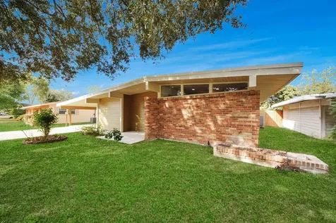 5326 Heatherbrook Drive Houston TX 77045