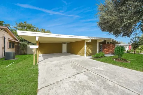 5326 Heatherbrook Drive Houston TX 77045