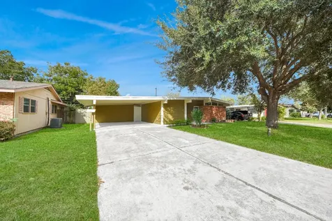 5326 Heatherbrook Drive Houston TX 77045