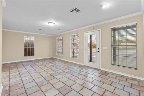 114 Grand Avenue Bacliff TX 77518