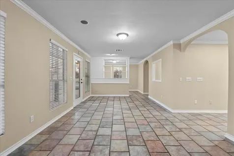 114 Grand Avenue Bacliff TX 77518