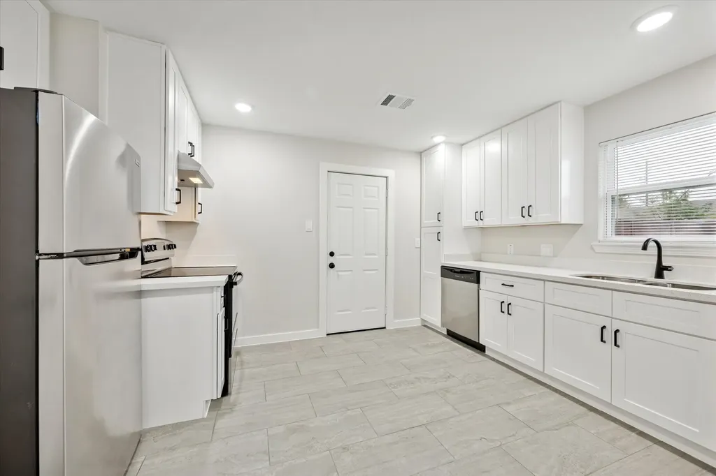 6731 London Street Houston TX 77021