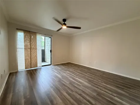 3045 Walnut Bend Lane 11 Houston TX 77042