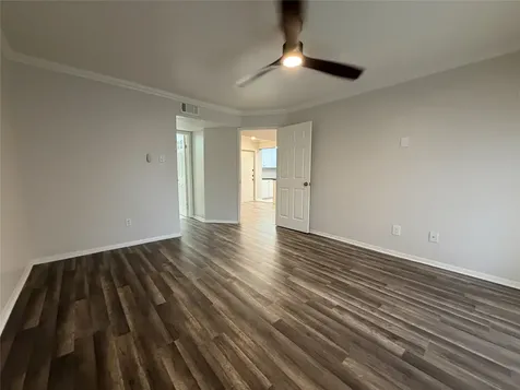 3045 Walnut Bend Lane 11 Houston TX 77042