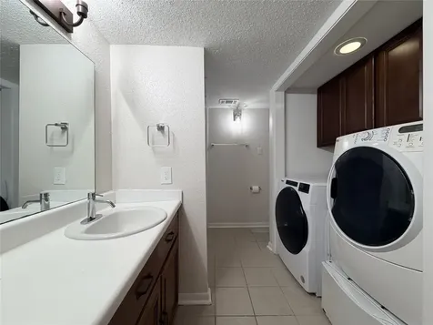3045 Walnut Bend Lane 11 Houston TX 77042