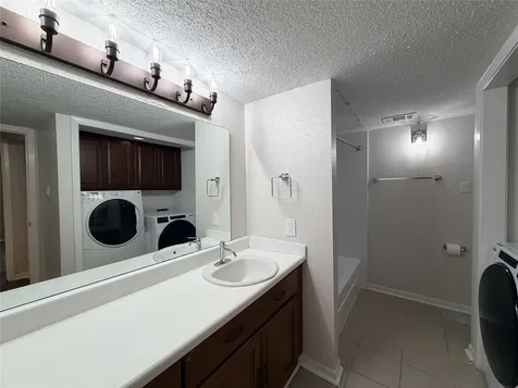3045 Walnut Bend Lane 11 Houston TX 77042