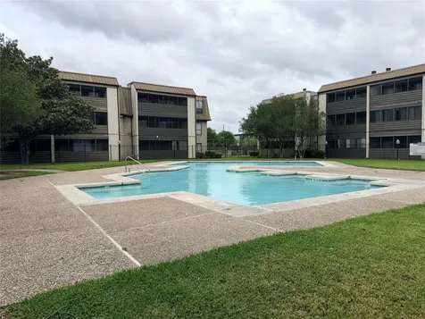 3045 Walnut Bend Lane 11 Houston TX 77042