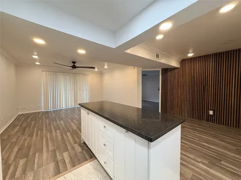 3045 Walnut Bend Lane 11 Houston TX 77042