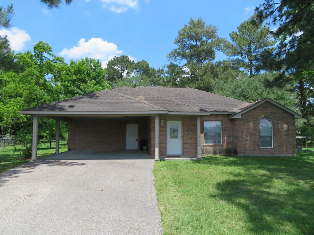 15682 Highway 105 Cleveland TX 77327