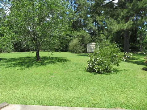 15682 Highway 105 Cleveland TX 77327
