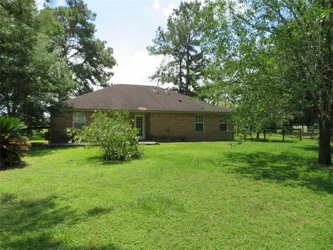 15682 Highway 105 Cleveland TX 77327