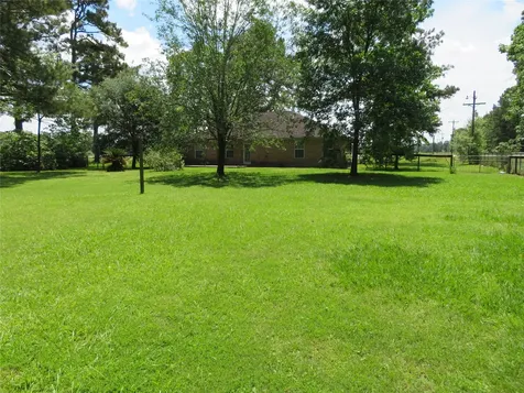 15682 Highway 105 Cleveland TX 77327