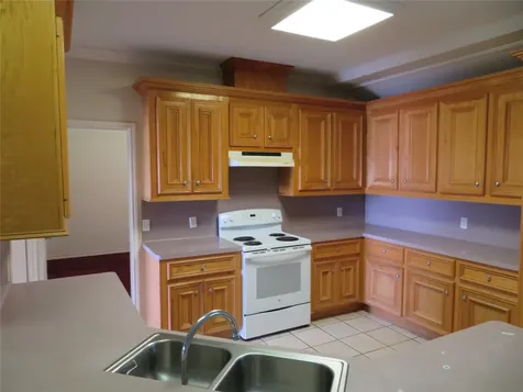 15682 Highway 105 Cleveland TX 77327