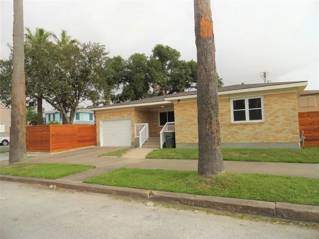 2528 Avenue K Galveston TX 77550